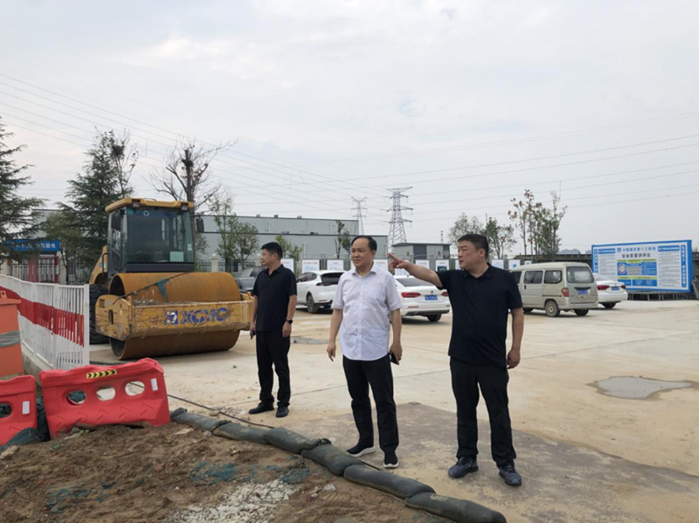 开云球赛_开云球赛中国有限公司
党委委员、副总经理张岩到侯寨新镇区安置区调研项目建设工作